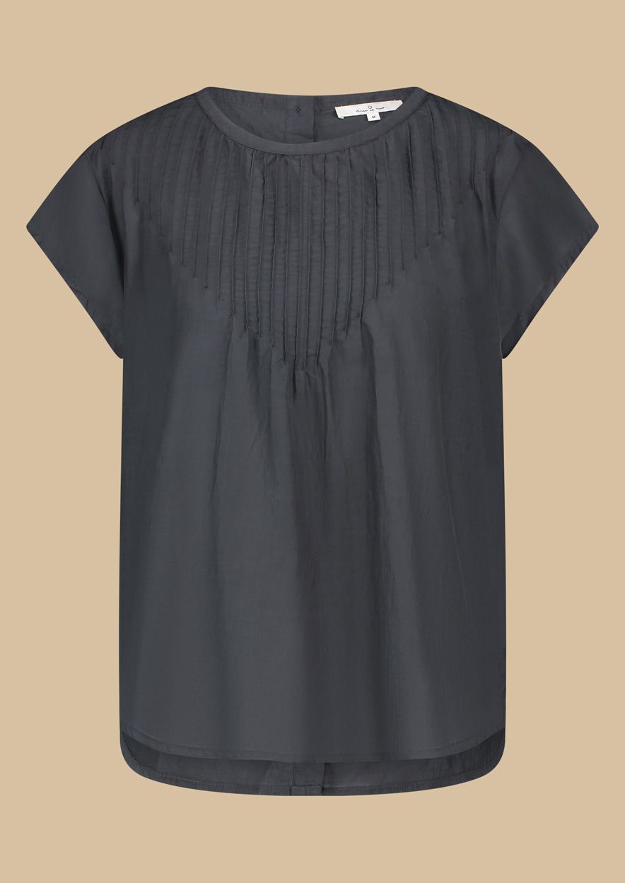 circle of trust Anne Blouse Mysterioso