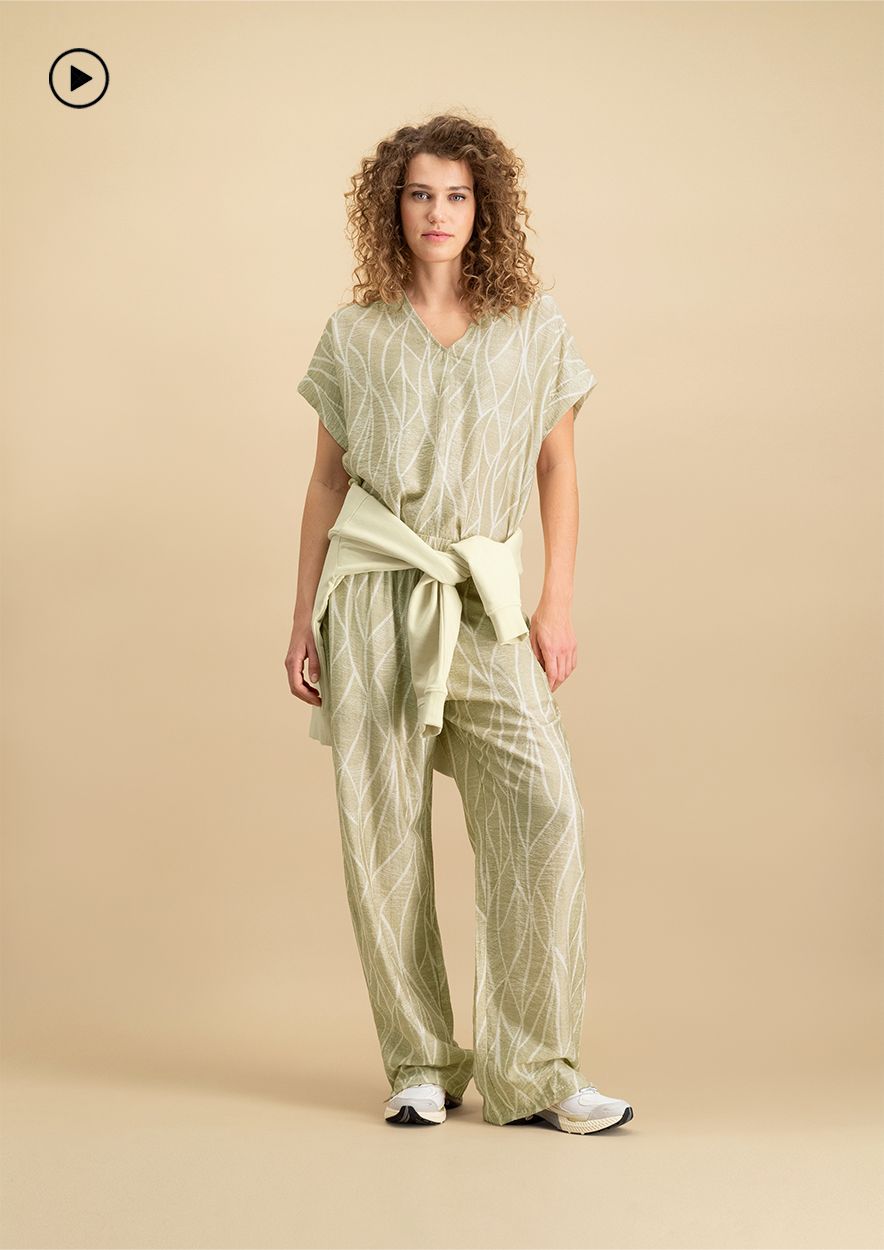 Circle Of Trust Hunter Top Summer Bloom