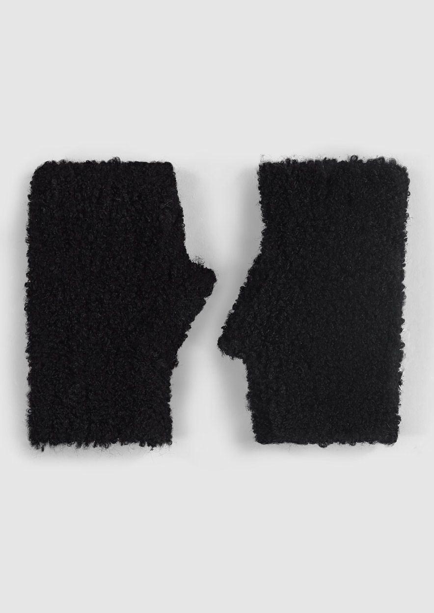 circle of trust Jes Mittens Real Black