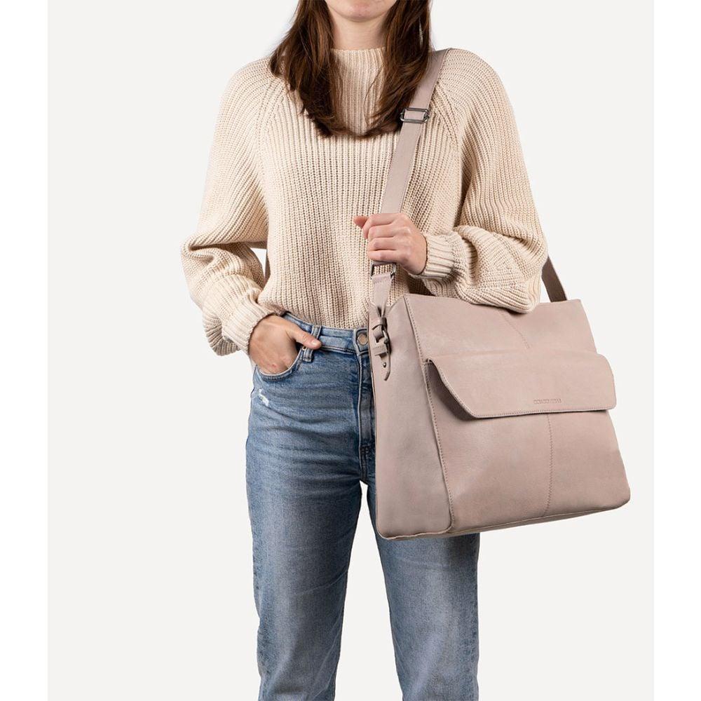 Cowboysbag Cowboysbag Laptop Bag Camrose 16 Inch Beige