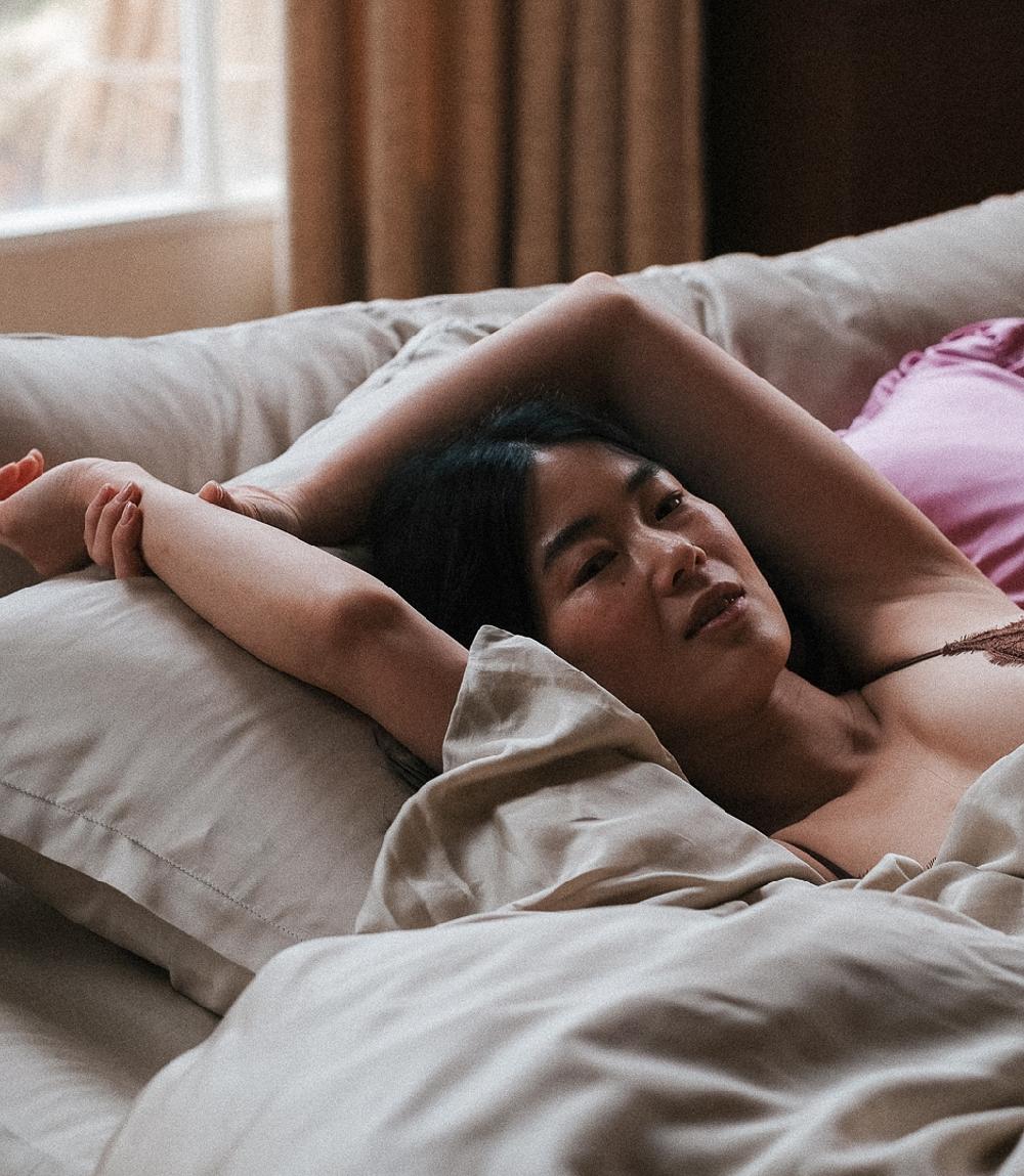 Crisp Sheets Body Pillow Hoes | Satijn Tencel™ Oat Milk