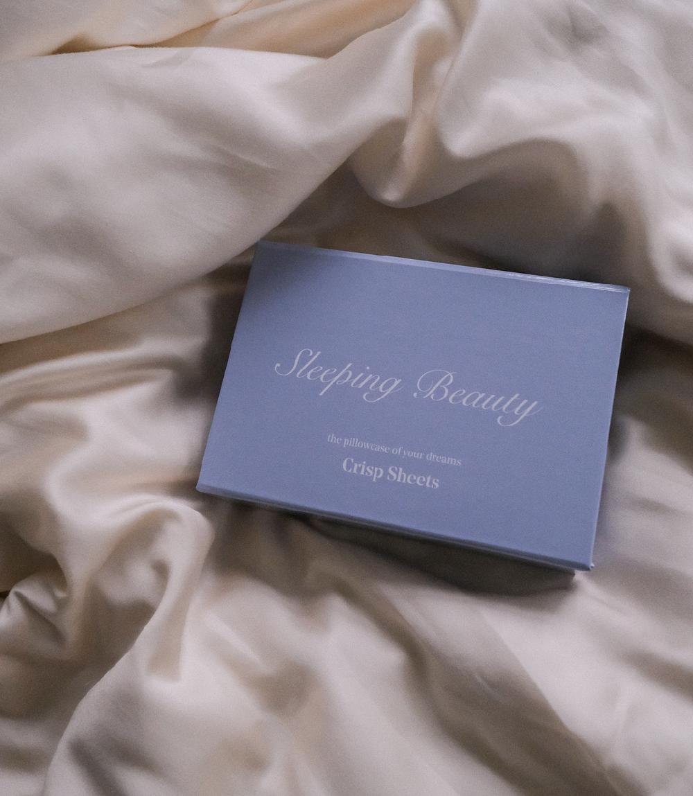 Crisp Sheets Sleeping Beauty Kussensloop | Sateen Tencel™ Oat Milk