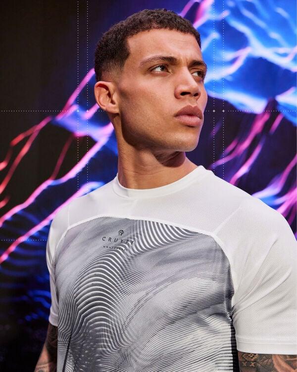 Cruyff Omega T-Shirt Code: CMA251013-100