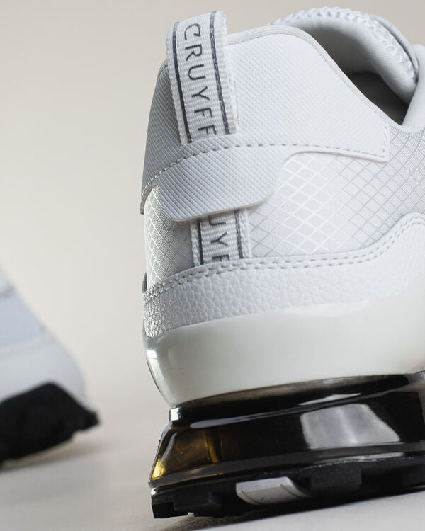 Cruyff Superbia Hex-Tech Code: CC251071-100