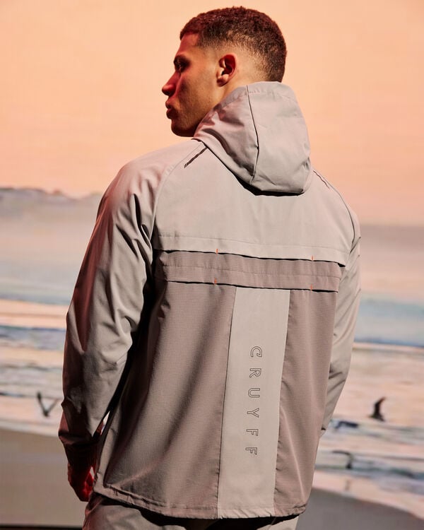 Cruyff Torrid Windbreaker Code: CSA251001-900