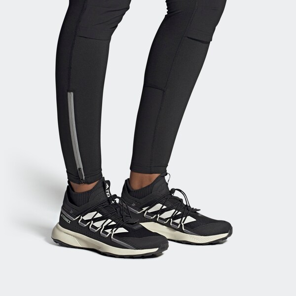 Daniel Hechter Watches ADIDAS TERREX Lage Schoen 'Voyager 21' In Zwart