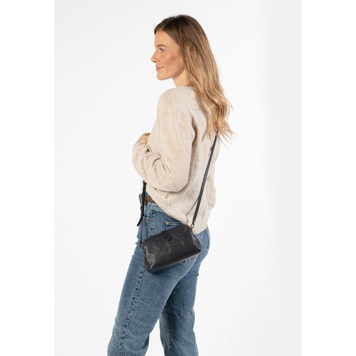 Daniel Ray Aunts & Uncles Grandma's Luxery Club Mrs. Eclair Shoulderbag Vintage Khaki