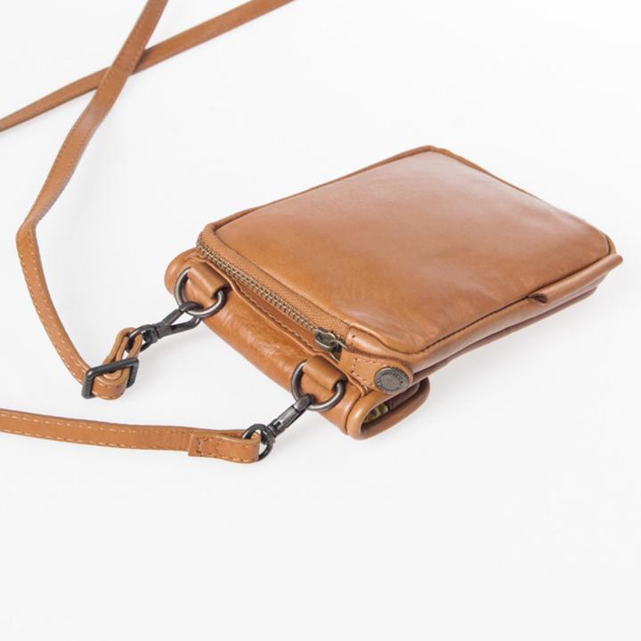 Daniel Ray Aunts & Uncles Jamies Orchard Cloudberry Phone Bag Cognac