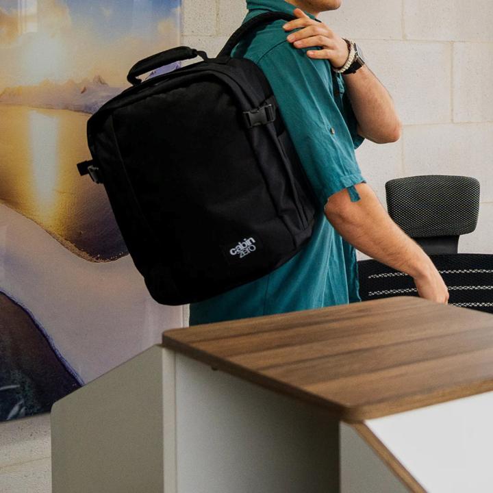 Daniel Ray CabinZero Classic 28L Ultra Light Cabin Bag Tech Absolute Black