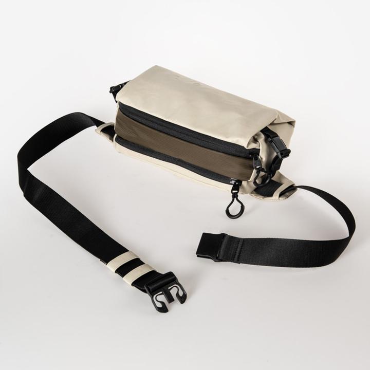 Daniel Ray Aunts & Uncles Ishikari RE Hipbag Dust