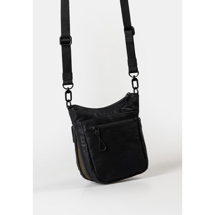 Daniel Ray Aunts & Uncles Yura Shoulderbag Black