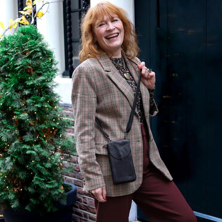 Daniel Ray Bear Design Patty Phonebag Feather