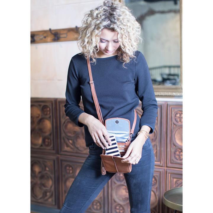 Daniel Ray Chabo Mover Crossover Sand