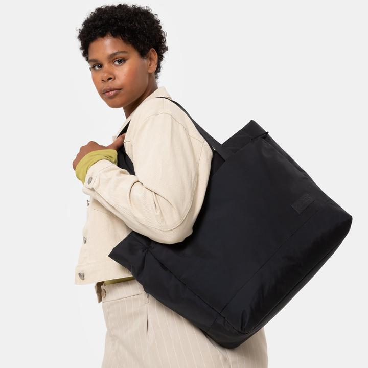 Daniel Ray Eastpak CNNCT F Satch Black