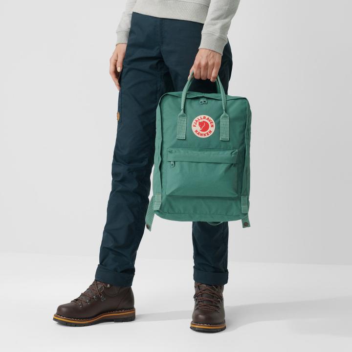 Daniel Ray Fjallraven Kanken Ultramarine