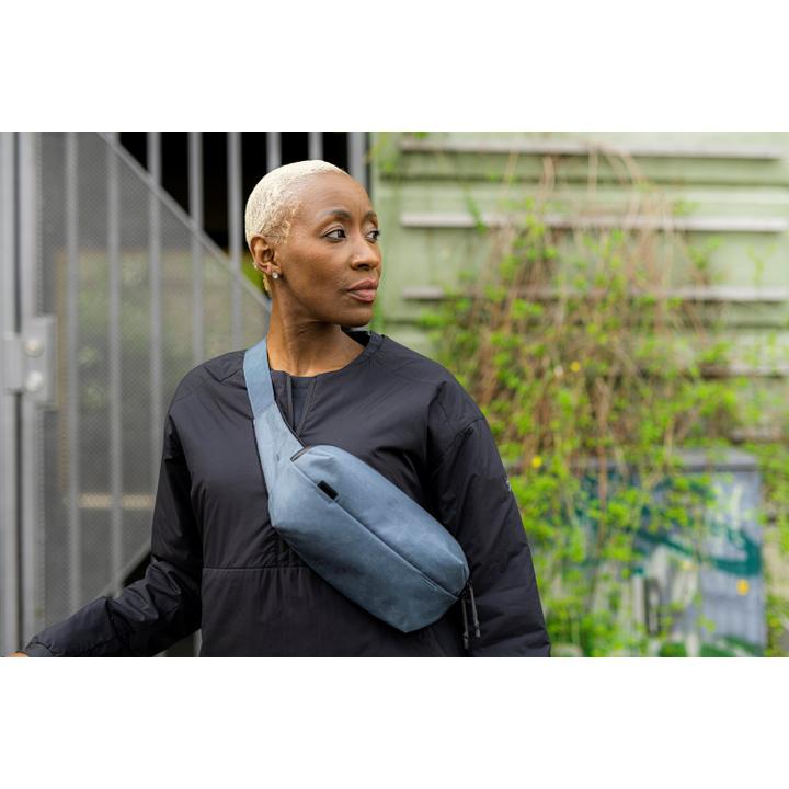 Daniel Ray Thule Aion Sling Bag Dark Slate