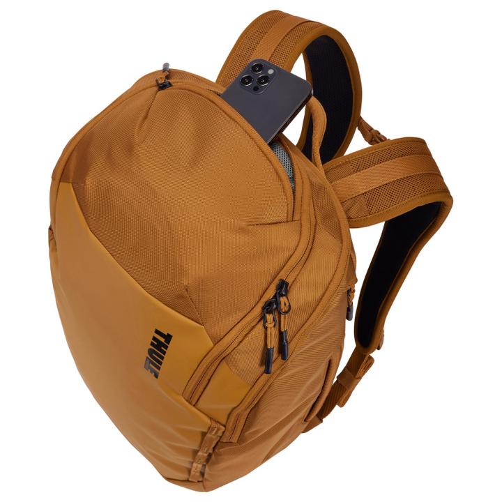 Daniel Ray Thule Chasm Backpack 26L 320498 Golden