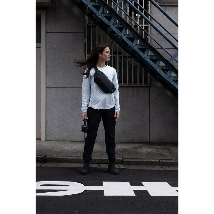 Daniel Ray Thule Subterra 2 Sling Bag Black