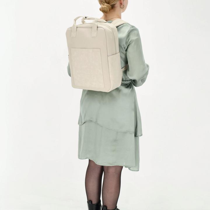 Daniel Ray Zebra Trends Ingrid Backpack Creme