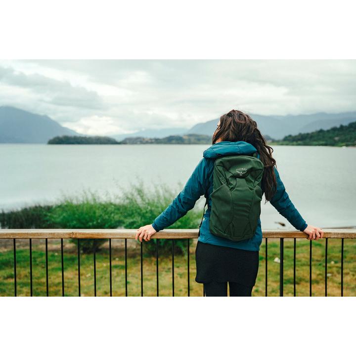 Daniel Ray Osprey Farpoint Fairview Daypack Zircon Red