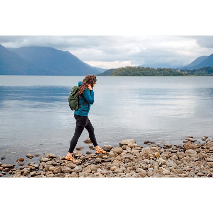 Daniel Ray Osprey Farpoint Fairview Daypack Zircon Red