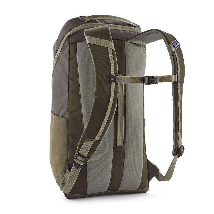 Daniel Ray Patagonia Black Hole Pack 25L Basin Green