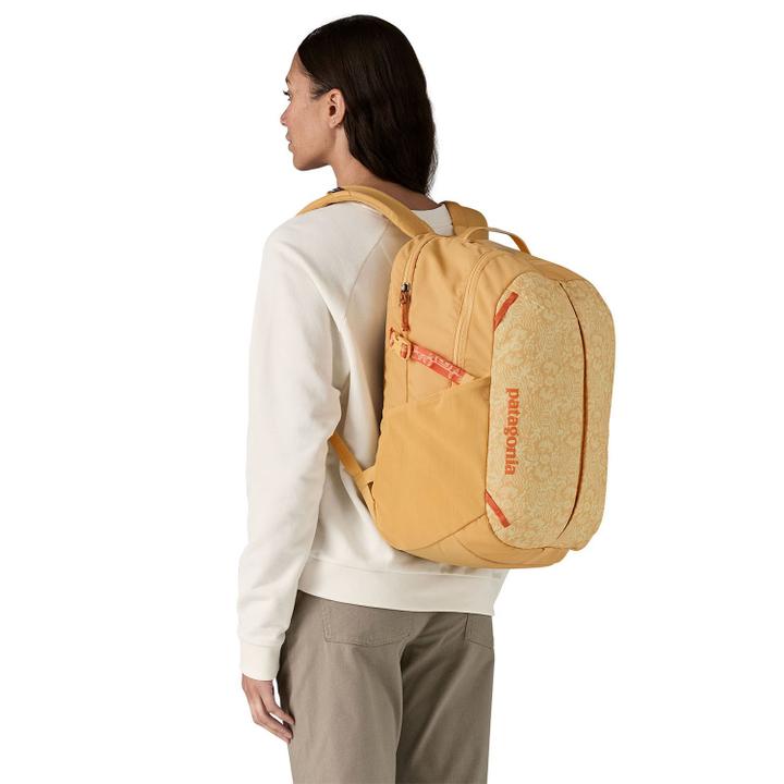 Daniel Ray Patagonia Refugio Day Pack 26L Mountain Breeze: Buttercup Yellow