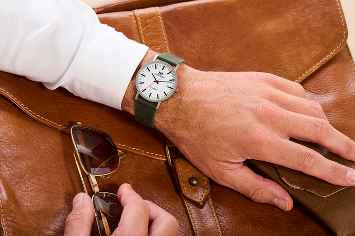 Danish Design Rhine White Green Date Large