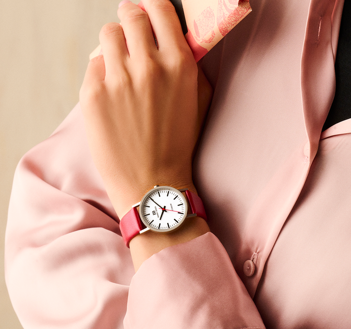 Danish Design Rhine White Red Small