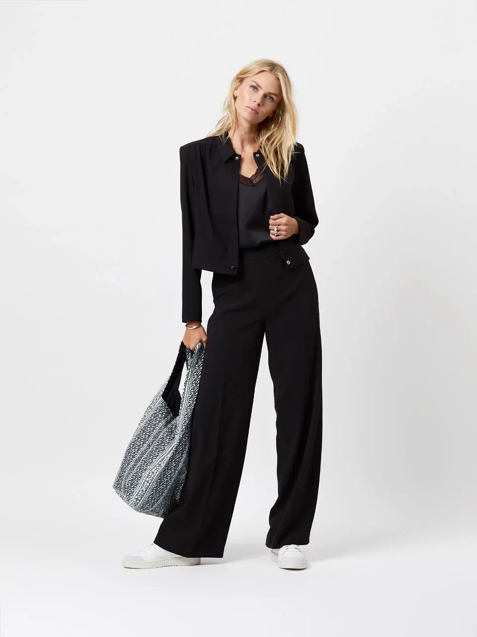 Dante 6 Cropped Jas Zwart