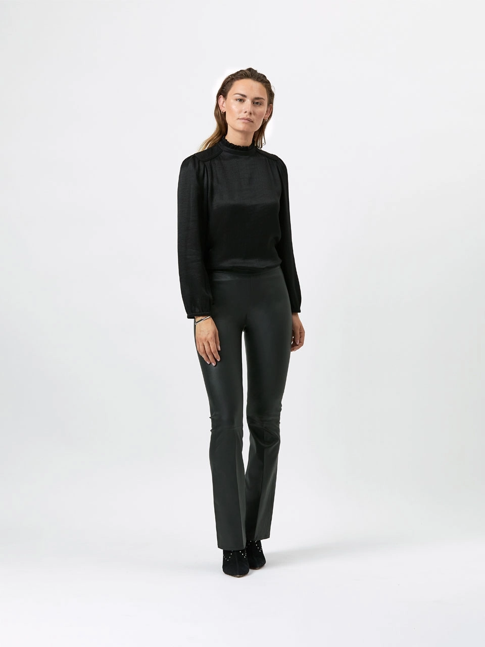 Dante 6 Hoge Hals Ruffle Top Zwart