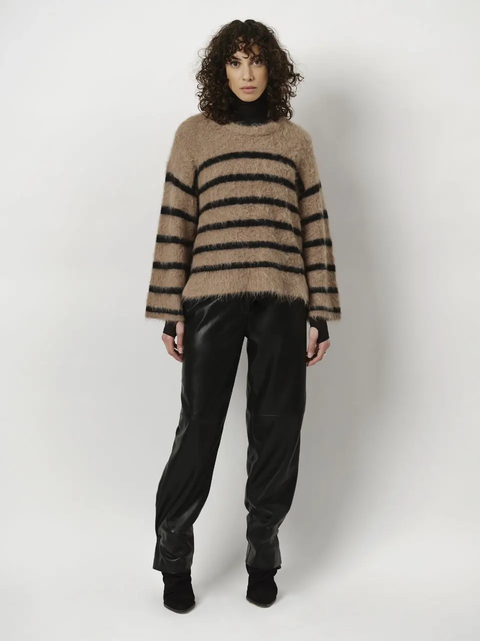 Dante 6 Oversized Trui Bruin