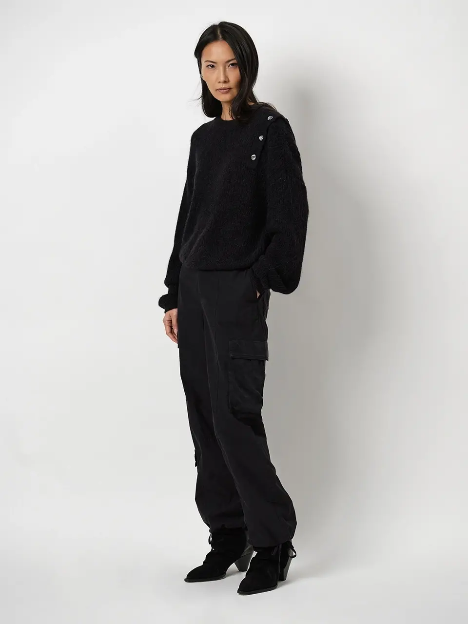 Dante 6 Rib Trui Met Knoopdetails Zwart