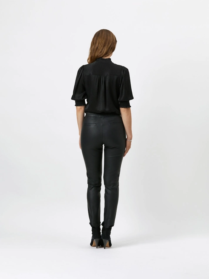 Dante 6 Ruffle Top Zwart