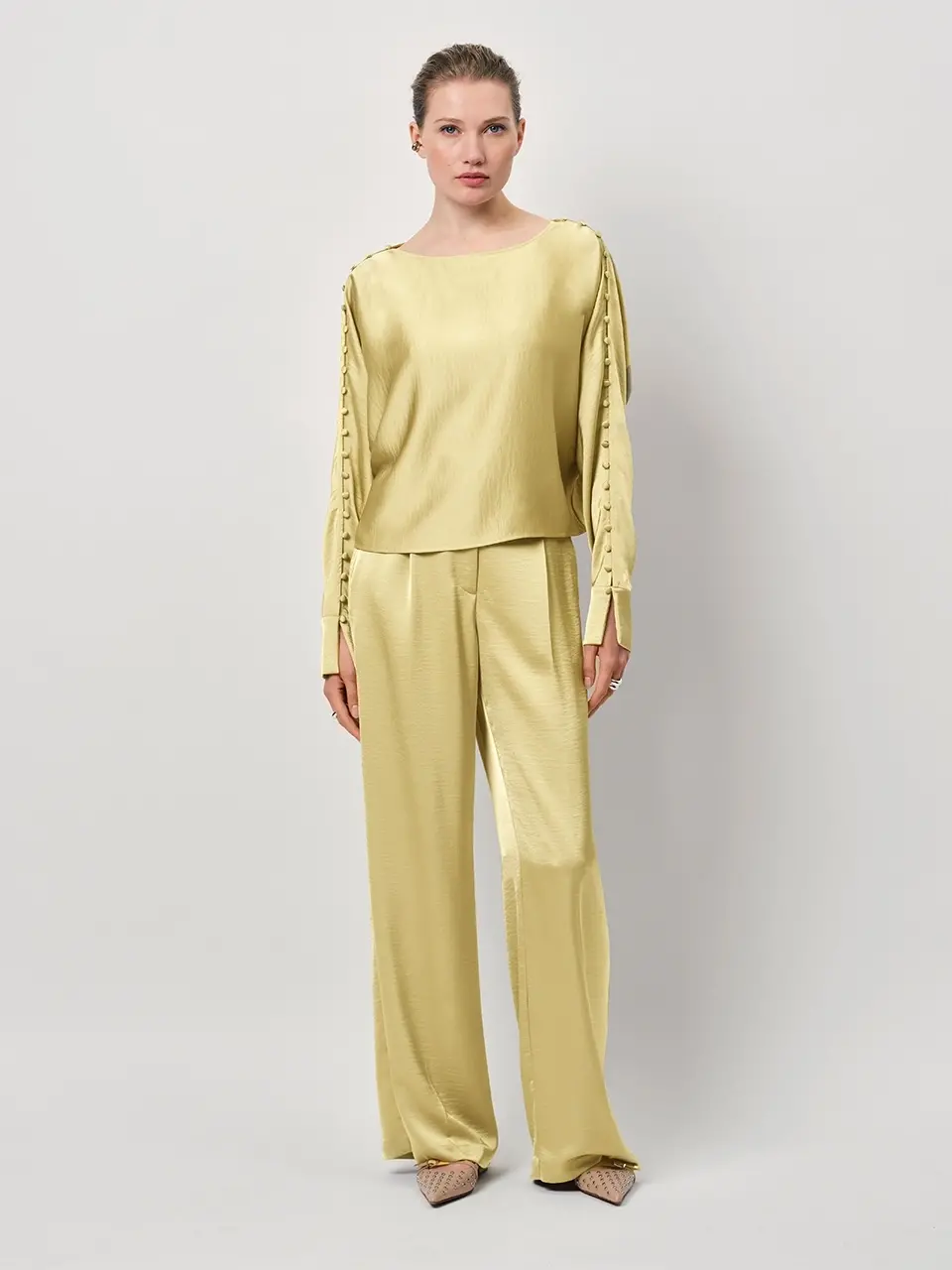 Dante 6 Satin-look Crop Top Geel