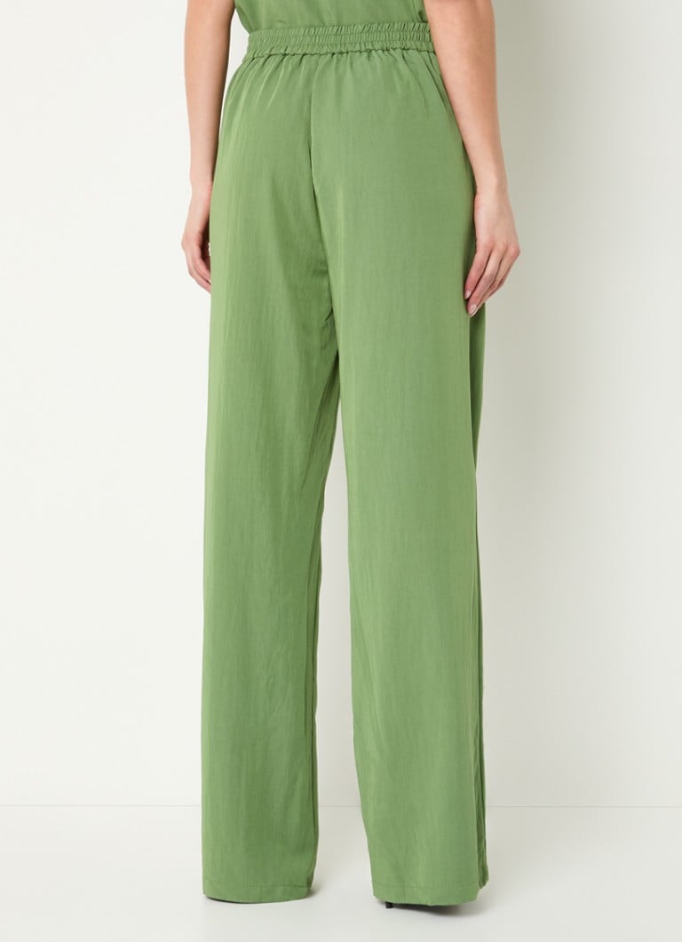 De Bijenkorf Claudia Sträter Groen