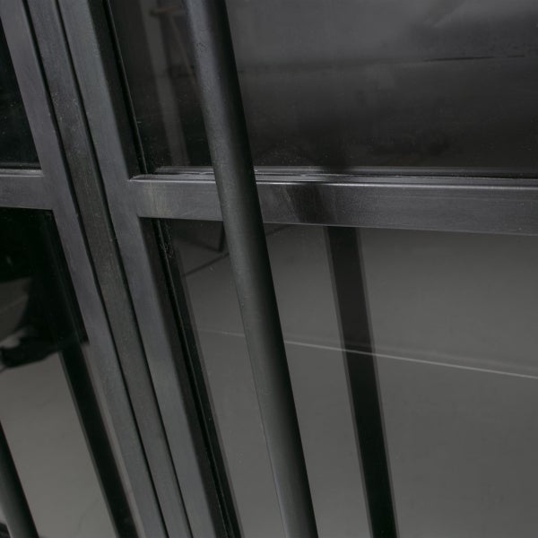 De Eekhoorn EXHIBIT VITRINEKAST METAAL ZWART