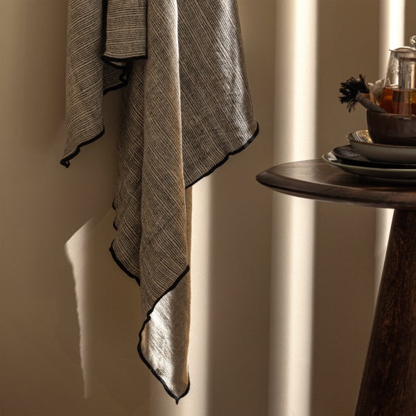 De Eekhoorn UNIQUE PLAID MET STREEP ZWART/WIT 130X170 CM