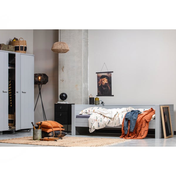 De Eekhoorn ZOLA NACHTKASTJE MET LADE EN DEUR GEBORSTELD DIEPZWART[fsc]