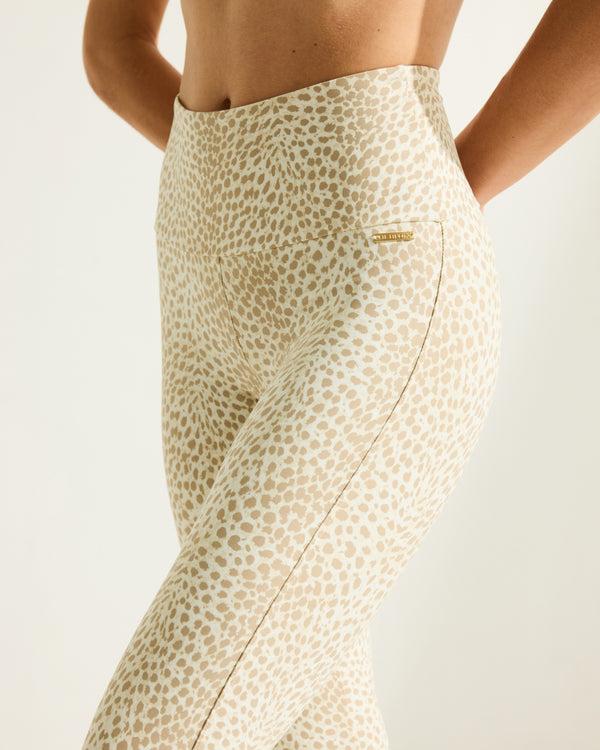 deblon sports Celine Flared Leggings Cheetah Latte