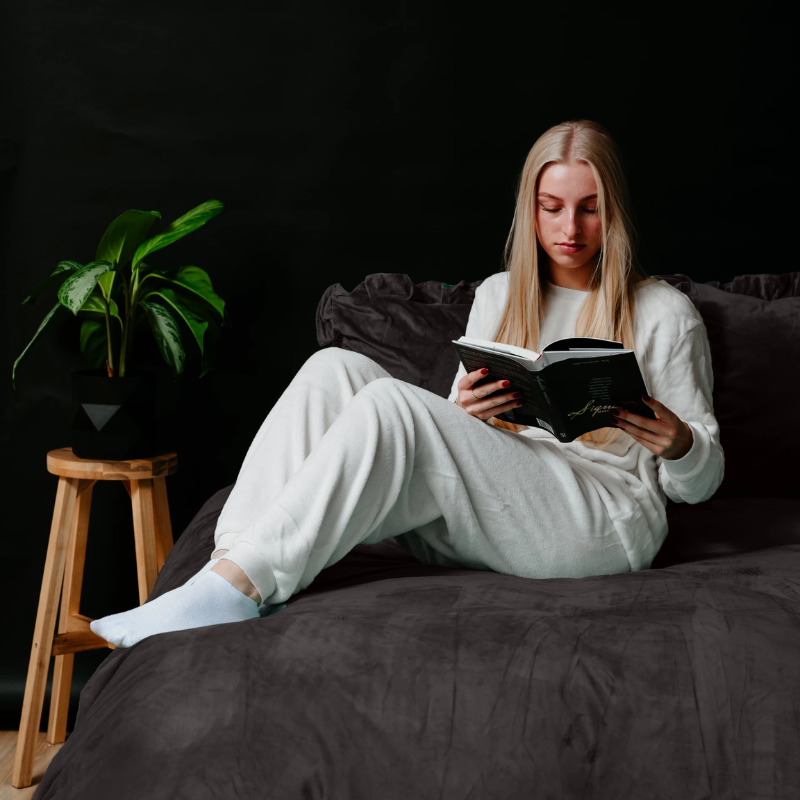 Dekbed Discounter Dekbedovertrek Velvet Ruffles - Zwart