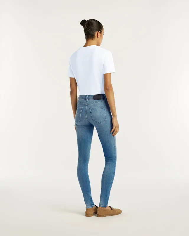 Denham AZUMI Free Move Light Inidigo - Skinny Fit