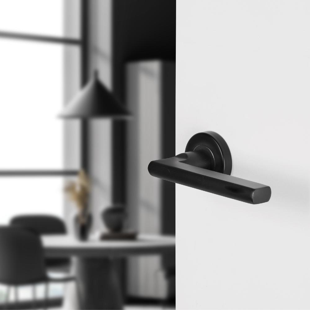 Differnz Differnz Den Haag Deurkruk – Rond Rozet – Blind – Zwart