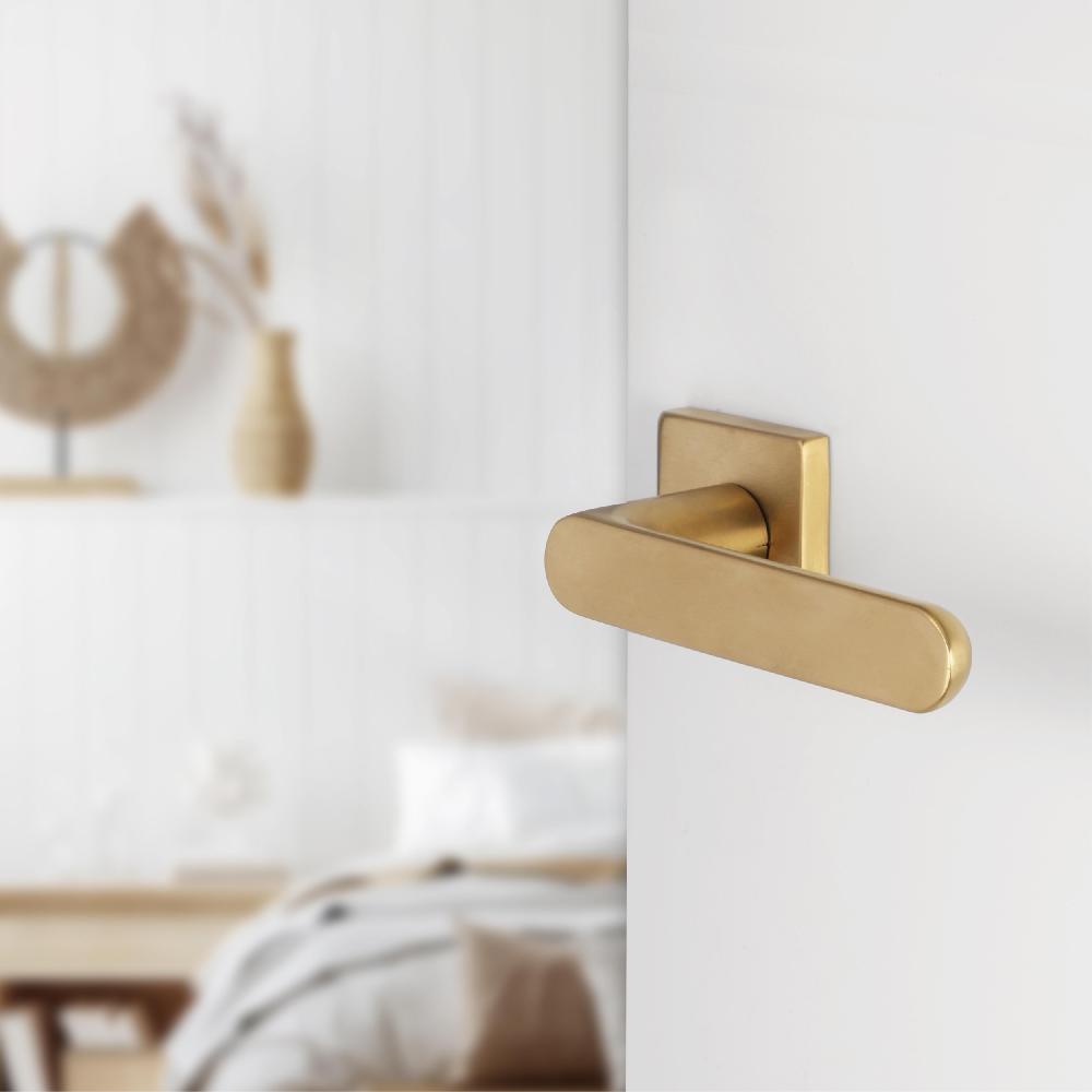 Differnz Differnz Eindhoven Deurkruk – Vierkant Rozet – Blind – Goud