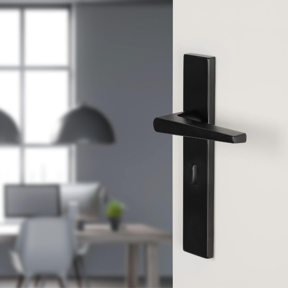 Differnz Differnz Rotterdam Deurkruk – Vierkant Schild – Sleutel 56 Mm – Zwart