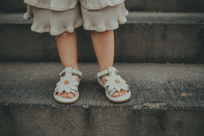 Donsje Iles Fields Sandals | Daisy | Off White Leather