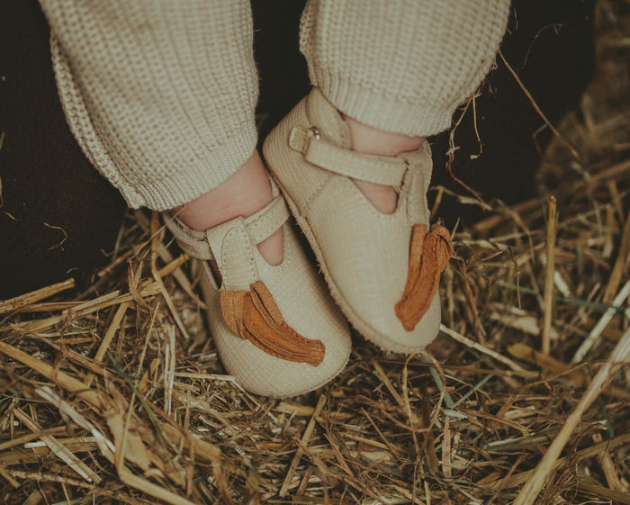 Donsje Nanoe Shoes | Banana | Cream Scored Leather