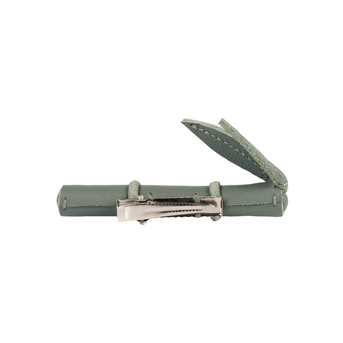 Donsje Sina Clip | Bamboo | Green Bay Leather