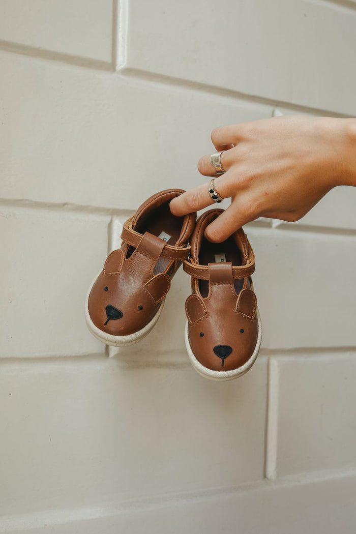 Donsje Zazo Classic Shoes | Bear | Cognac Classic Leather