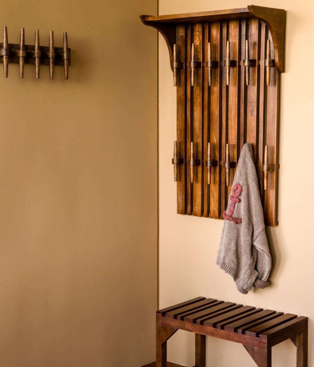 Dutchbone Jakub Wandkapstok Met Plank Walnoot